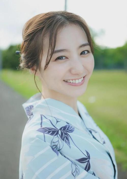 侦探帽之下